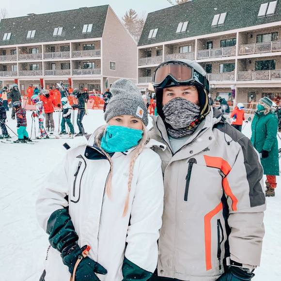 Profile Picture of Kendall Steele (@kendallmsteele) on Poshmark