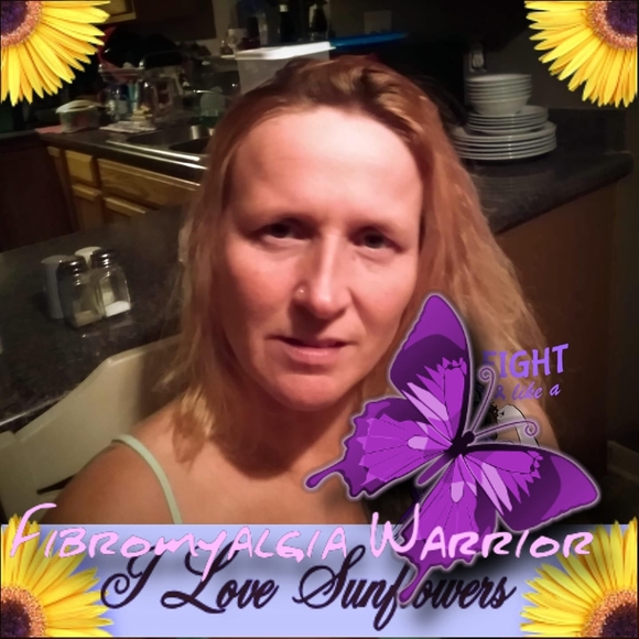 Profile Picture of Teneile Baskfield (@teneileb) on Poshmark