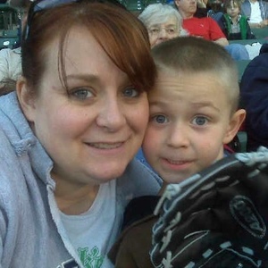 Profile Picture of Amanda Jones (@peaches4james) on Myspace