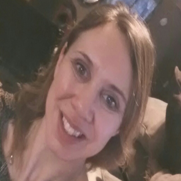 Profile Picture of Felicia Case (@fcase) on Poshmark