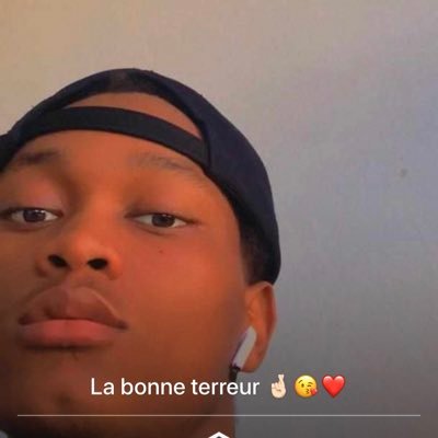 Profile Picture of Ben_zola (@saly_zola) on Twitter