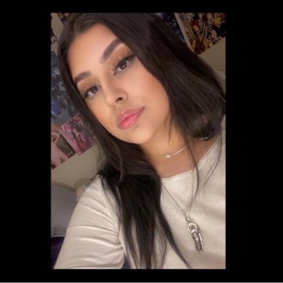 Profile Picture of Melissa Pulido (@lamichoacana34) on Poshmark