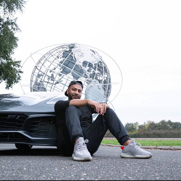 Profile Picture of Jonathan Taberi (@jtfashionnyc) on Poshmark