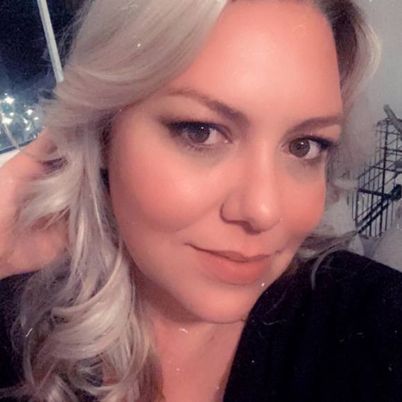 Profile Picture of Samantha Sherlock (@celticnurse) on Poshmark