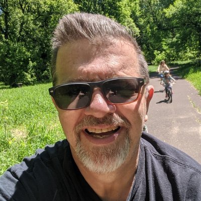 Profile Picture of Jeff Larson (@backpewguy) on Twitter