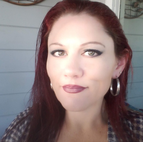 Profile Picture of Jill Gugerty (@jrgrjg) on Poshmark