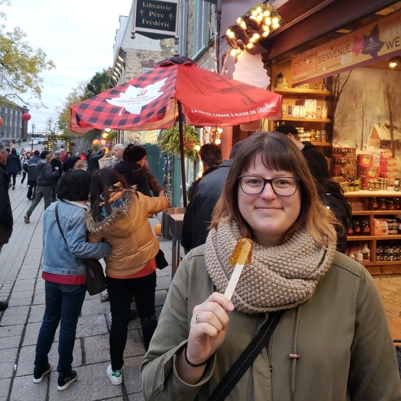 Profile Picture of Jacqueline Roy (@jacqroy) on Poshmark