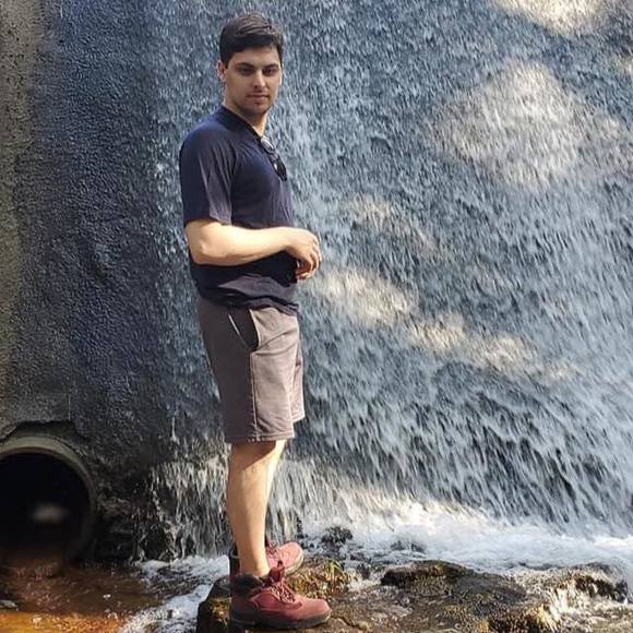 Profile Picture of Daniel Aiello (@danielaiello) on Poshmark
