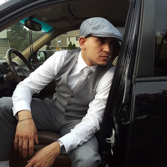 Profile Picture of Caio Pereira (@cpereira1995) on Poshmark