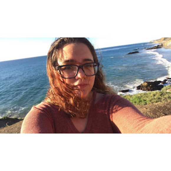 Profile Picture of Alice ariela Vitale (@aliceariela0812) on Poshmark