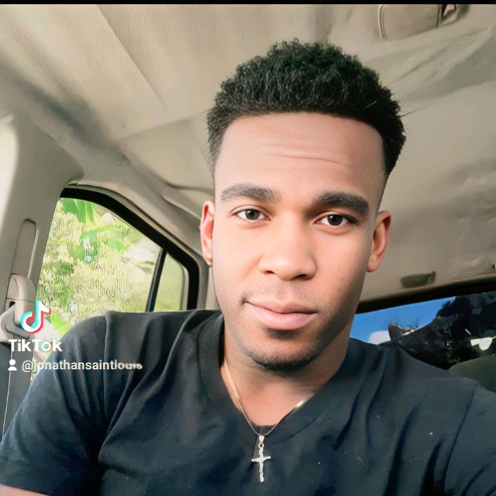 Profile Picture of user41657287995843 (@jonathansaintlouis) on Tiktok