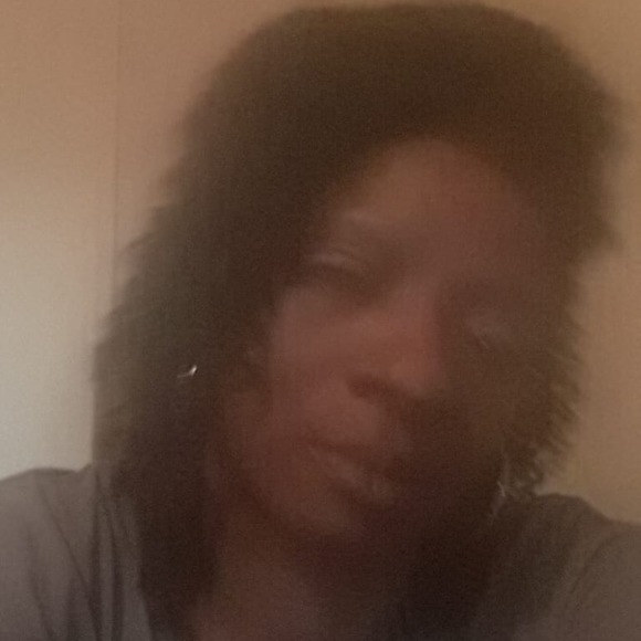 Profile Picture of Karra Karra (@karrap78) on Poshmark