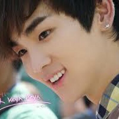 Profile Picture of Ariel Key (@ariel_key) on Twitter