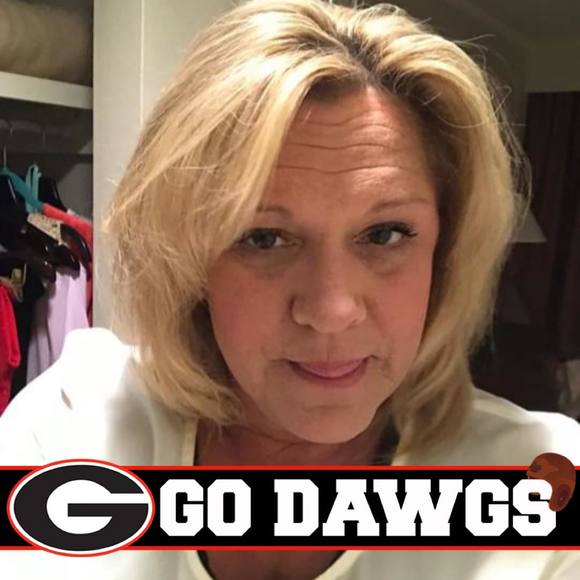 Profile Picture of Audra Quinn (@adeems) on Poshmark