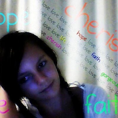 Profile Picture of Zoe Marie Howland (@ZoeMarie19) on Twitter