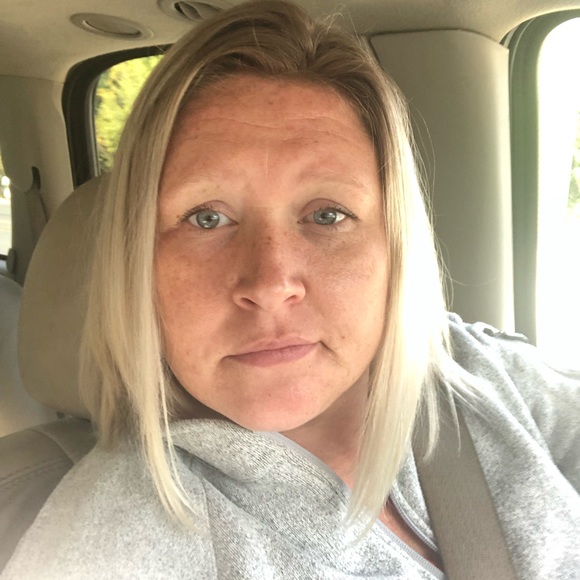 Profile Picture of Christine Dumdei (@christinemd1) on Poshmark