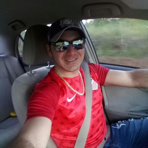 Profile Picture of Pedro Chaparro (@ppchg1985) on Poshmark