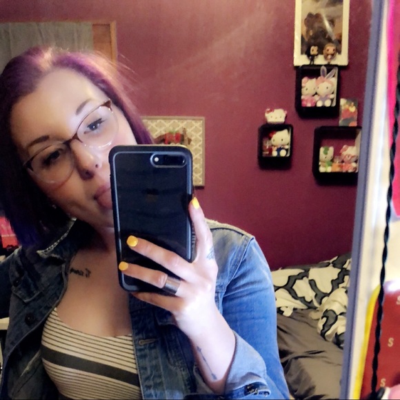 Lauren Zajc - Poshmark Profile Picture of Lauren Zajc (@zlauren_noel) on Poshmark