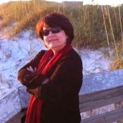 Profile Picture of Simone V Hoover (@SIMIFL) on Twitter