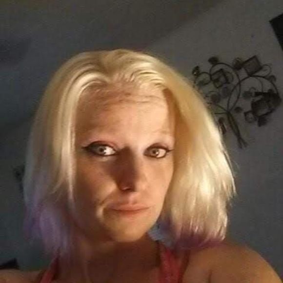 Profile Picture of Misty Lineberry (@misty_lineberry) on Poshmark