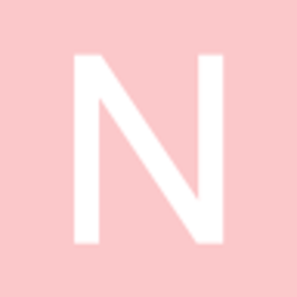 Profile Picture of Nia Pellone (@niapellone) on Poshmark