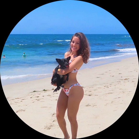 Profile Picture of Leah Eggler (@lb9kb0po6twhlu) on Poshmark