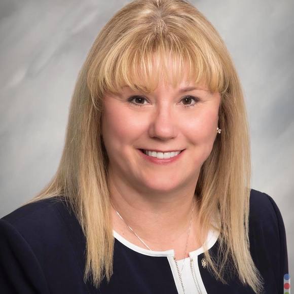 Profile Picture of Sue Ozburn (@sueozburn) on Poshmark