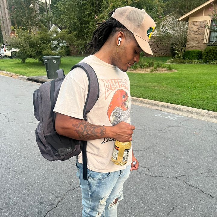 Profile Picture of aa.ron (@aa.ronandon) on Tiktok