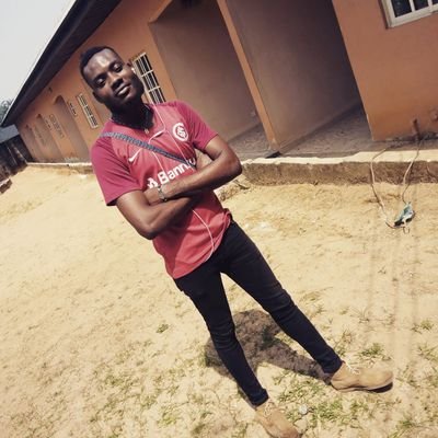 Profile Picture of Bernard Maxwell (@benny_willz) on Twitter