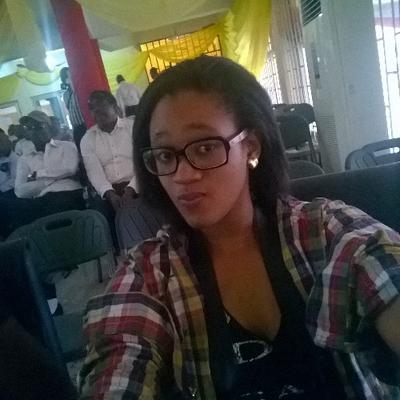 Profile Picture of Vanessa Solomon (@02ShadeZ) on Twitter