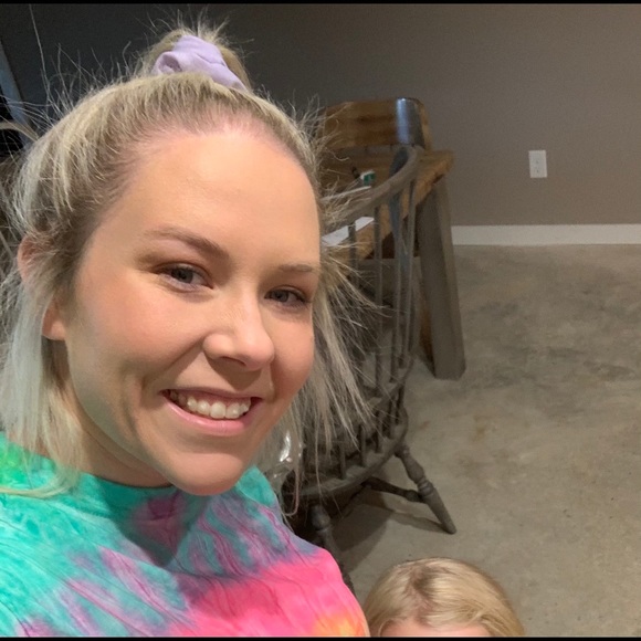 Profile Picture of Amanda Kusler (@akkusler) on Poshmark