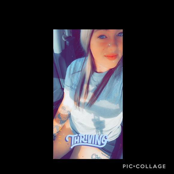Profile Picture of Brittney Barker (@brittneybark748) on Poshmark