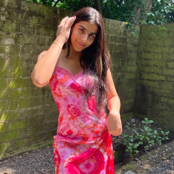 Profile Picture of Aara Meherally (@theonlyaara) on Poshmark