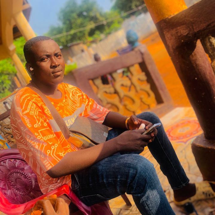 Profile Picture of KPAREKOUTI Therence (@larryjospin) on Tiktok