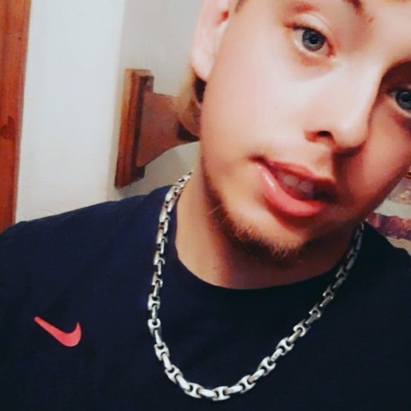 Profile Picture of Aaron Hilton (@dipperboy2003) on Poshmark