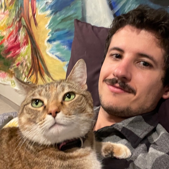 Profile Picture of Daniel Marino (@dan_marino13) on Poshmark