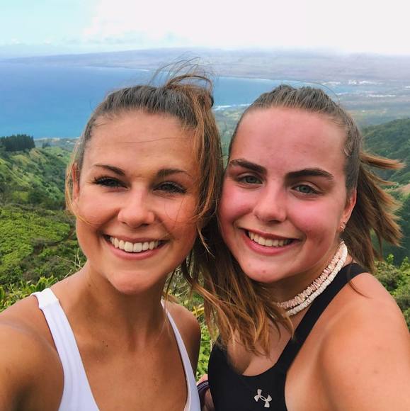 Profile Picture of Lauren Lagler (@lauren_lags) on Poshmark