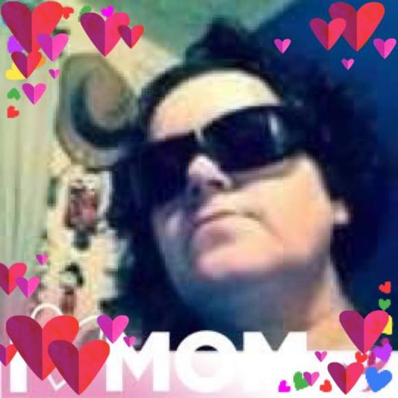 Profile Picture of Colleen Read (@cmread2016) on Poshmark