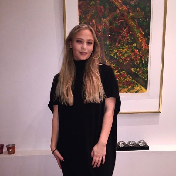 Profile Picture of Helene Helberg (@helenehelberg) on Poshmark