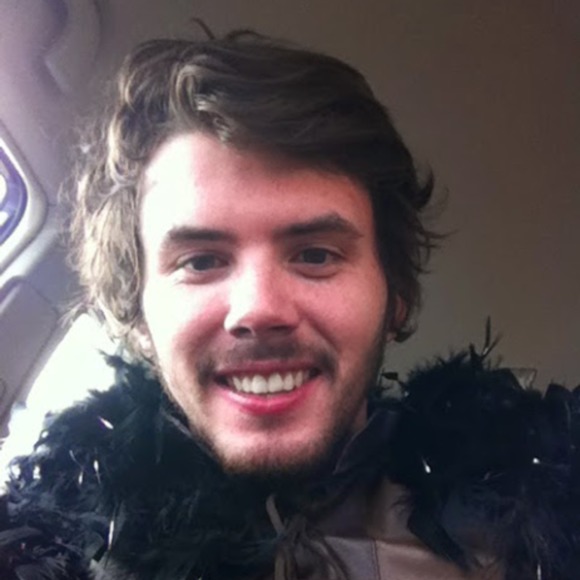 Profile Picture of Daniel Pointer (@danpisforme) on Poshmark