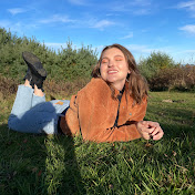 Profile Picture of Taylor Bright (@taylorbright2312) on Youtube