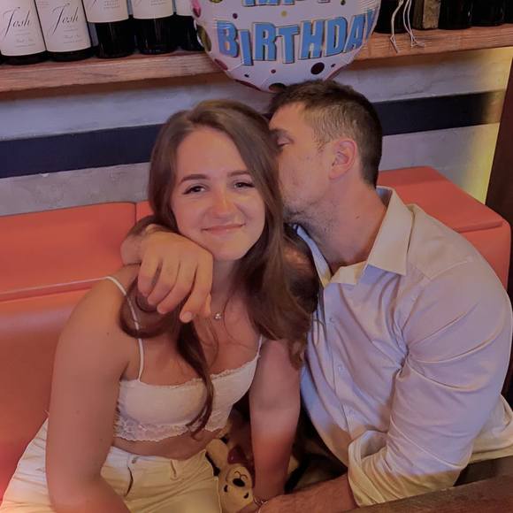 Profile Picture of Olivia Regehr (@oliviaregehr) on Poshmark