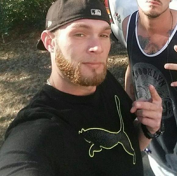 Profile Picture of Robert Hanna (@rob43669) on Poshmark