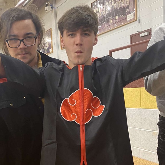 Profile Picture of Blake Henley (@blake_henley) on Poshmark