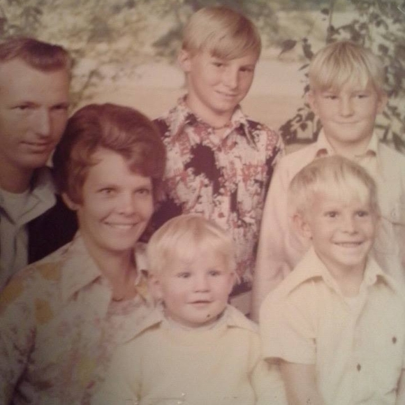 Profile Picture of Ann Feagle (@annfeagle1944) on Poshmark