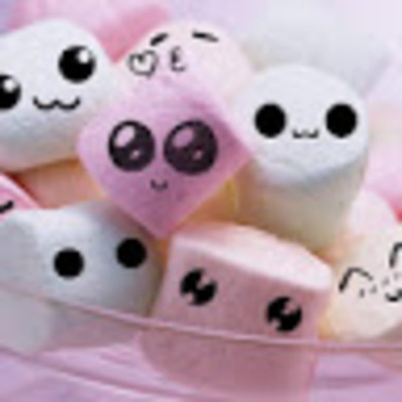 Profile Picture of Danielle Irish (@d_irish) on Poshmark