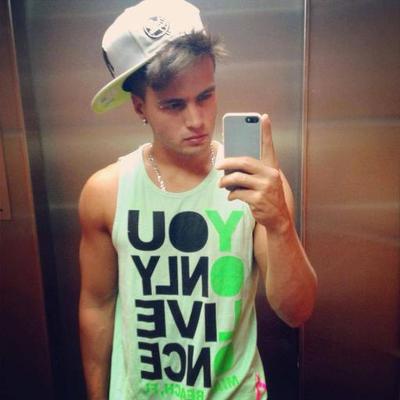 Augustin Lee - Twitter Profile Picture of Augustin Lee (@ArtySean) on Twitter