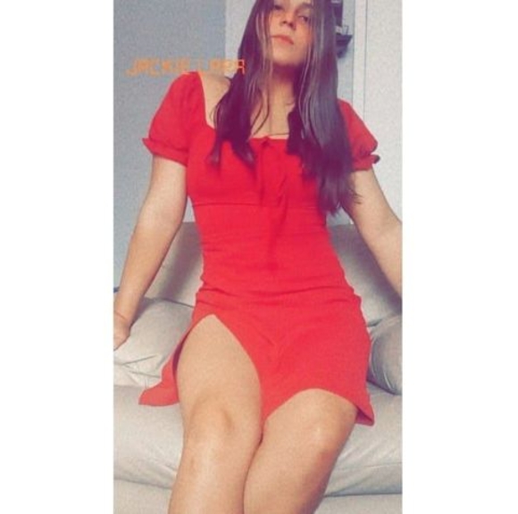 Profile Picture of Lara Jacky (@larajacky) on Poshmark