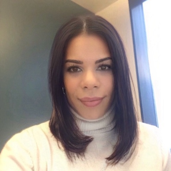 Profile Picture of London Calhoun (@londonacalhoun) on Poshmark
