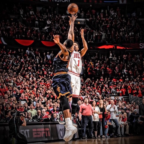 Profile Picture of Robert Holubek (@robertholubek) on Poshmark